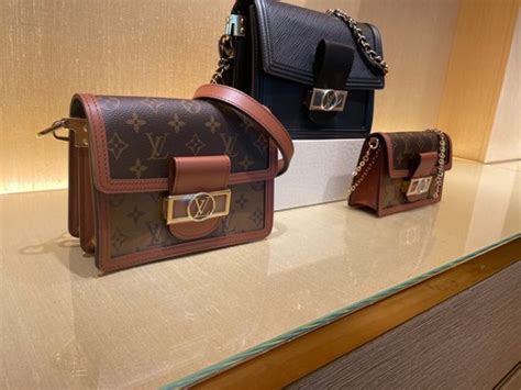 louis vuitton camelback rd.